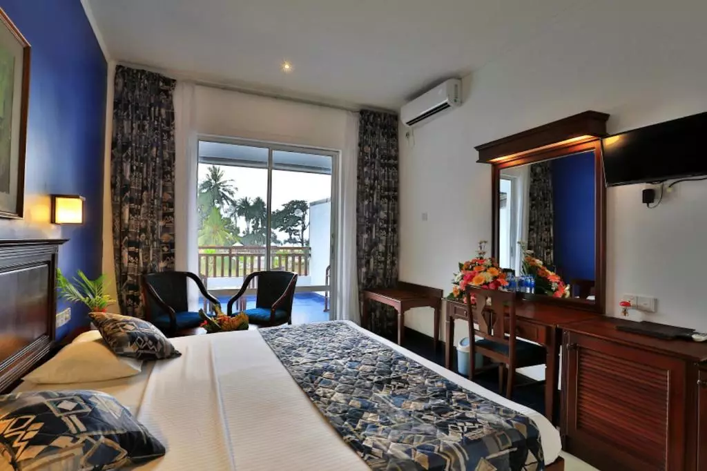 Hibiscus Beach Hotel and Villas